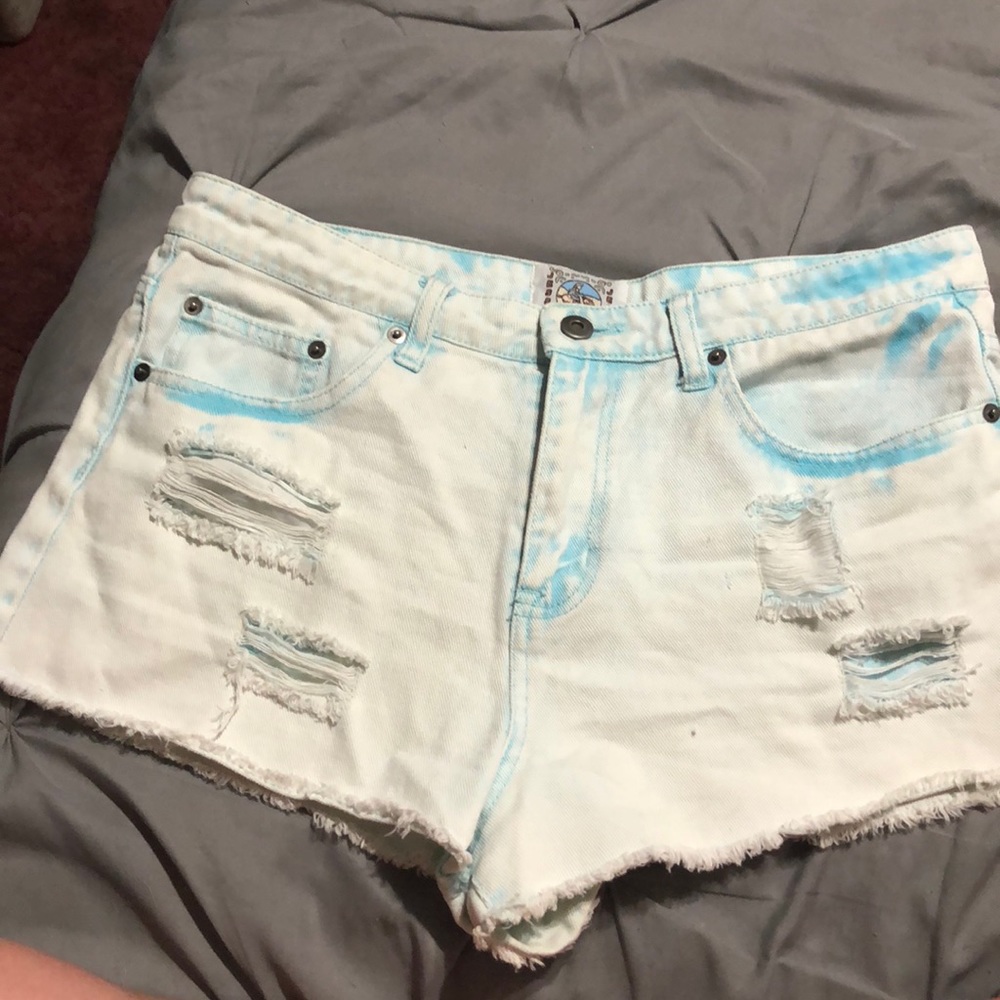 White washed denim shorts.
